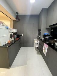 Tampines Street 61 (Tampines), Multi Generation #459716801